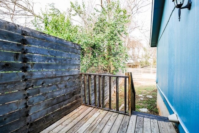 Building Photo - 2301 Tern Cir