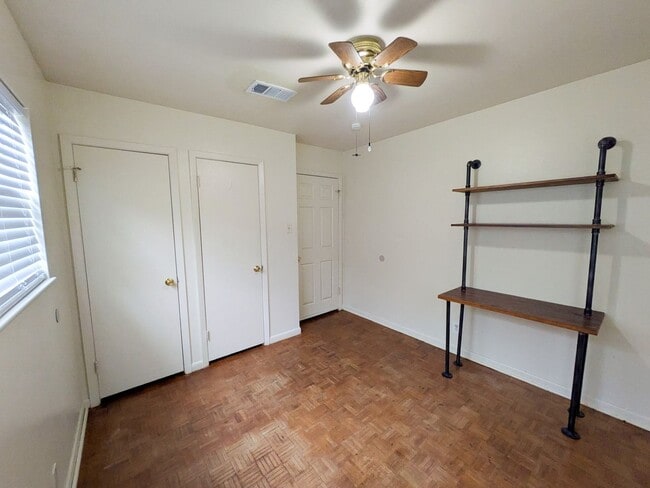 Building Photo - 9225 Shepherd Dr