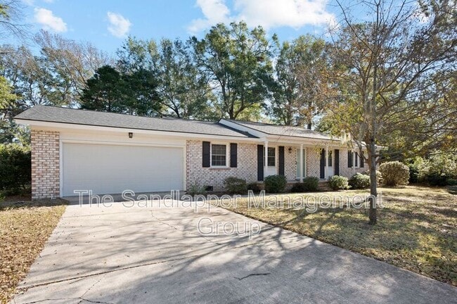 Building Photo - 628 Highwood Cir