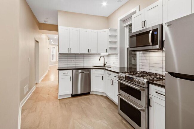 Building Photo - 2 bedroom in Chicago IL 60622
