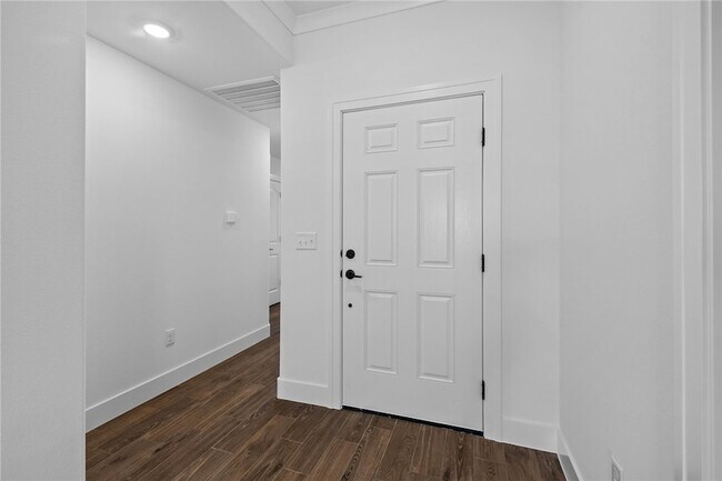 Building Photo - 4225 Barhem Dr