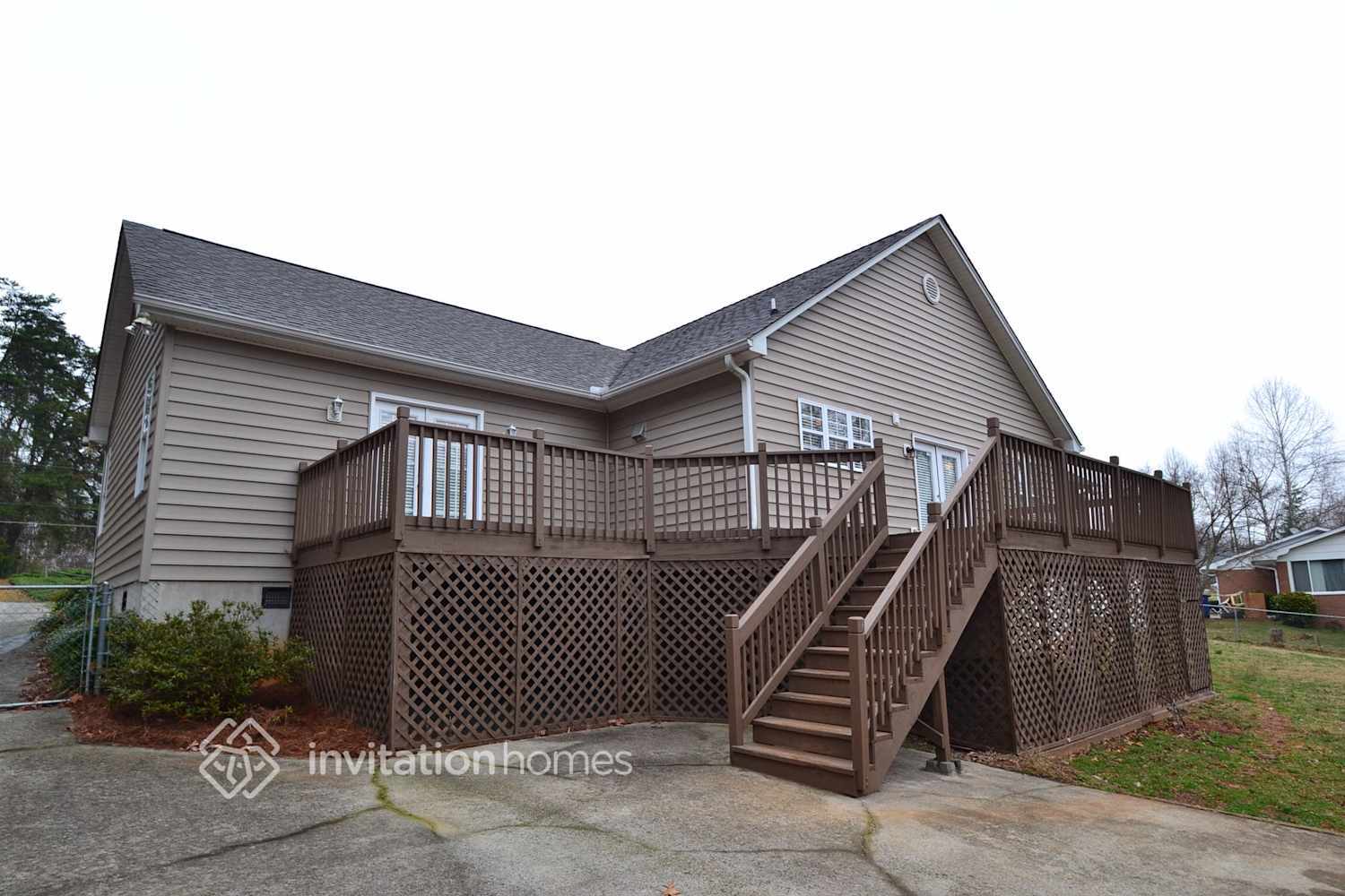 Building Photo - 650 Petree Rd