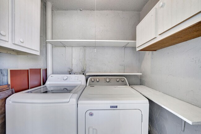 Building Photo - 516 Osprey Dr