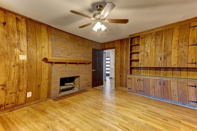 Building Photo - 6749 Fortune Rd