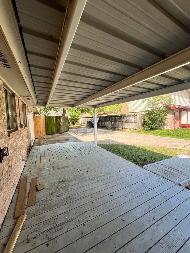 Building Photo - 4/3-Royalton Subdivision / Country Club Estates area