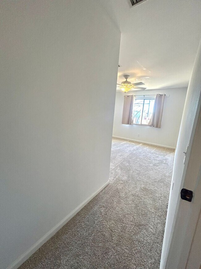 Building Photo - Spacious 3 Bedroom 2 Bathroom Home with Solar