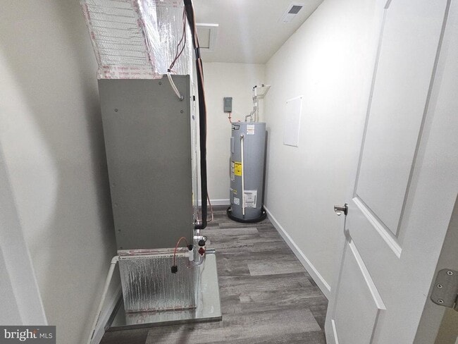 Building Photo - 6 Valhalla Ct