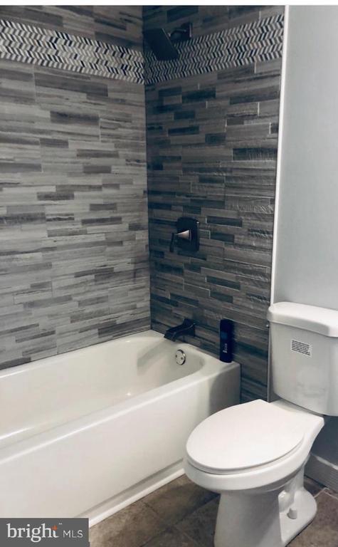 Building Photo - 7 Haddon Ct