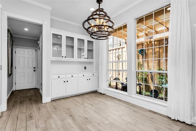 Building Photo - 4404 Hollow Oak Dr