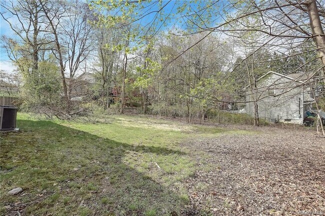 Building Photo - 17 Brookside Ave