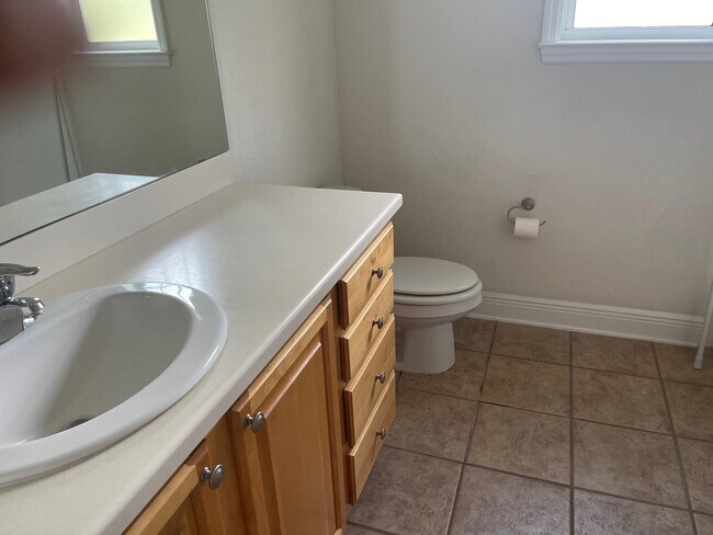 Building Photo - 222 Tillis Ln