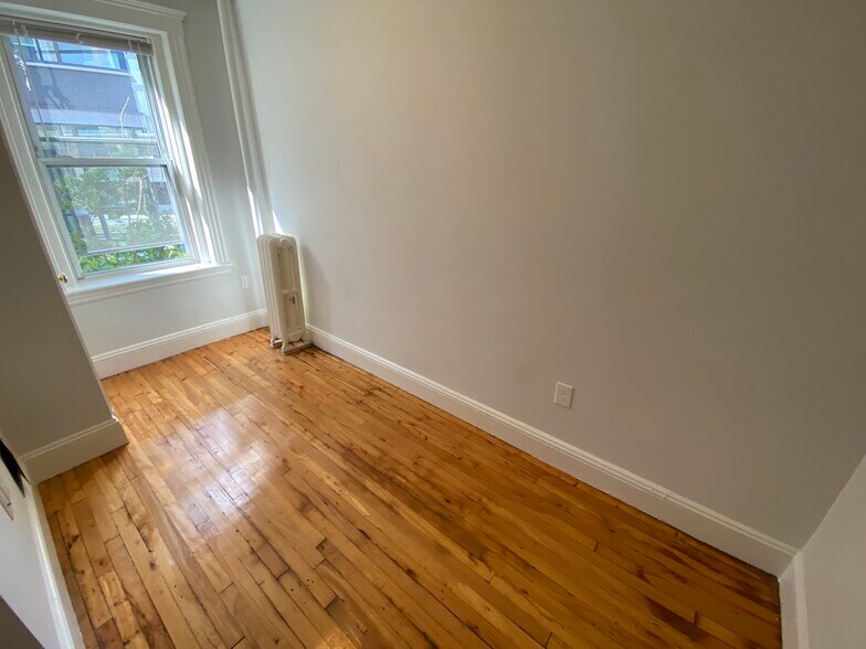 Building Photo - 29 Worthington St