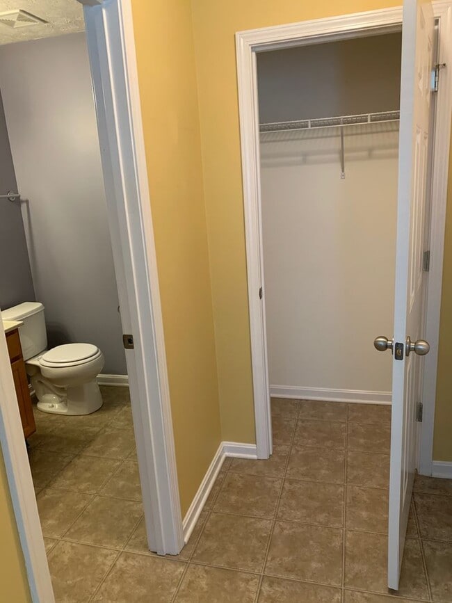 Building Photo - Beautiful 3 Bed 3 Bath Home For Rent!