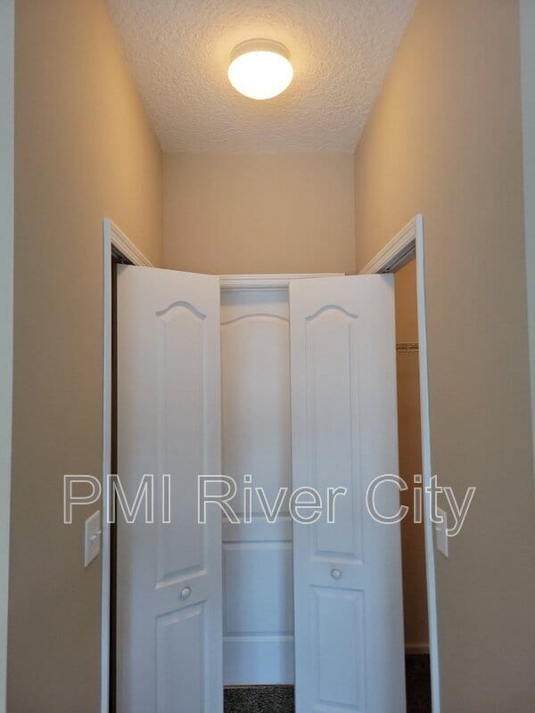 Building Photo - 14283 Big Spring St