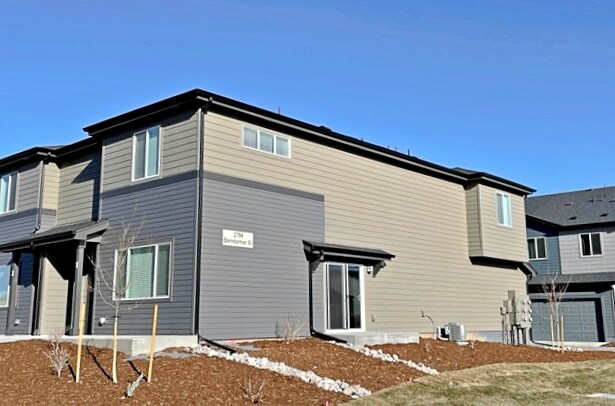 Building Photo - 2794 Barnstormer St