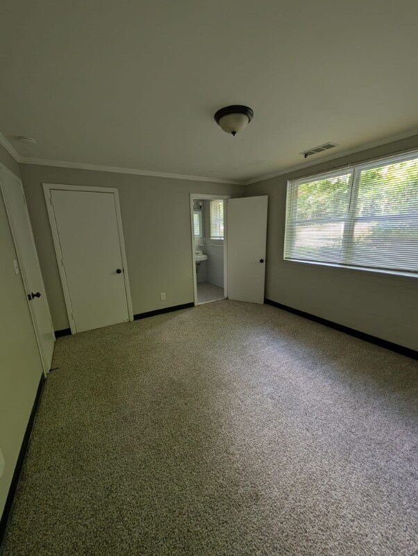Building Photo - 2209 Morehead Ave