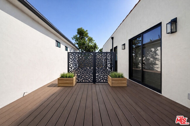 Building Photo - 616 N Vista St