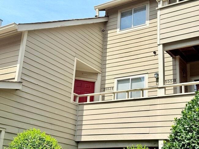 Building Photo - 2553 Stockbridge Dr