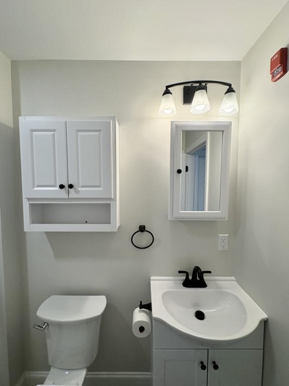 Building Photo - 37 Cottage St