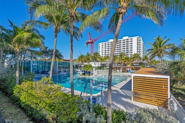 Building Photo - 9273 Collins Ave