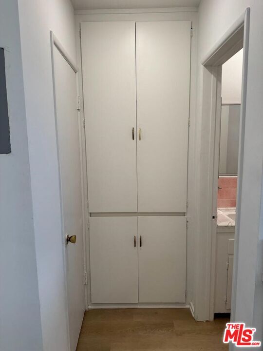 Building Photo - 11938 Goshen Ave