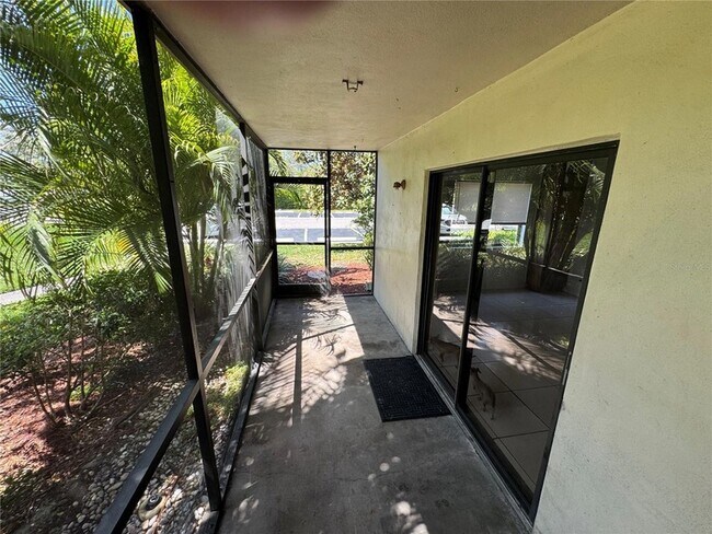 Building Photo - 3300 Fox Chase Cir