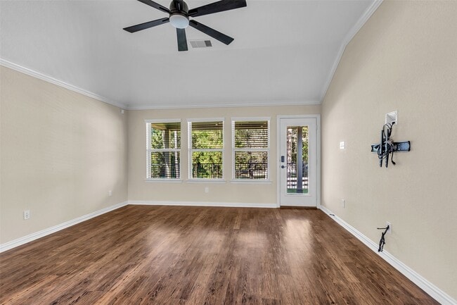 Building Photo - 9023 S Comanche Cir