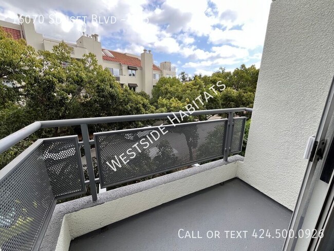 Building Photo - 16070 Sunset Blvd