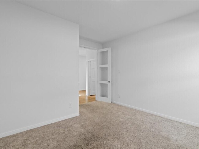 Building Photo - 8218 Leisure Pt Dr