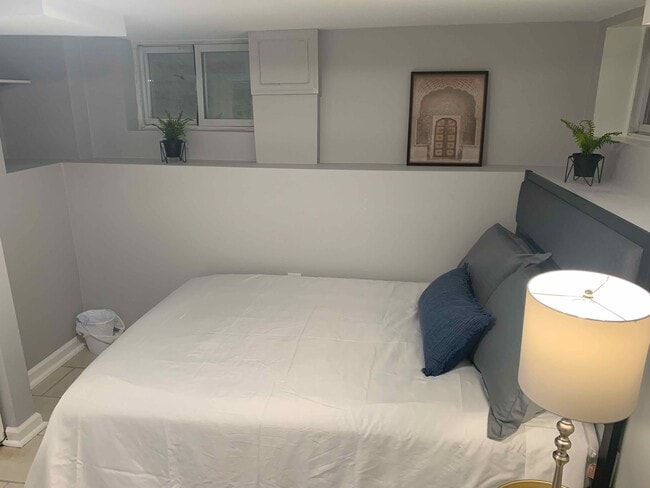 Building Photo - 613 P St NW