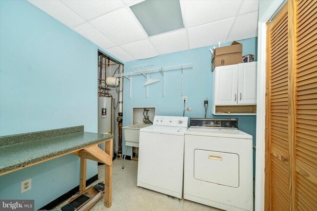 Building Photo - 310 Harry S Truman Dr