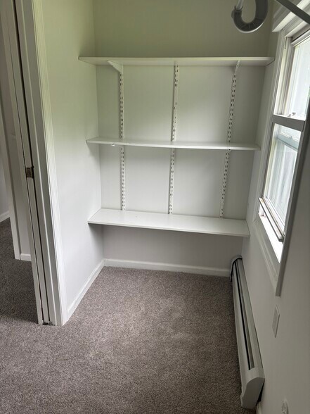 Building Photo - 412 Ruskey Ln