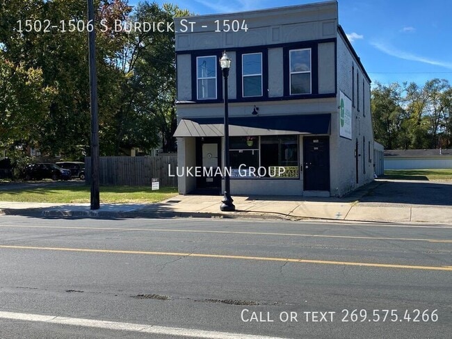 Building Photo - 1502-1506 S Burdick St-1504