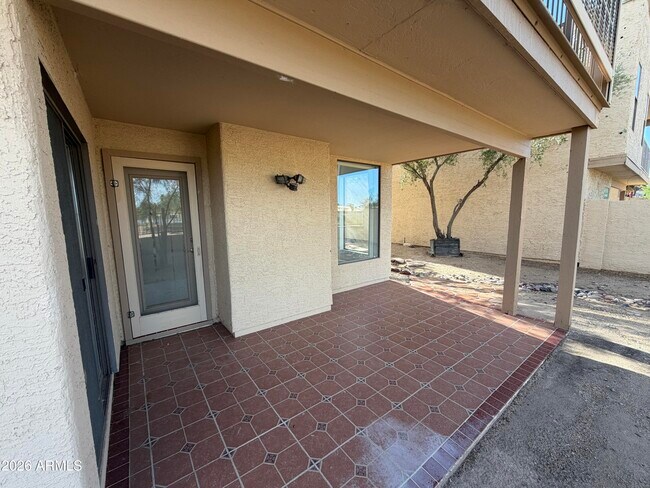 Building Photo - 4548 E Shomi St