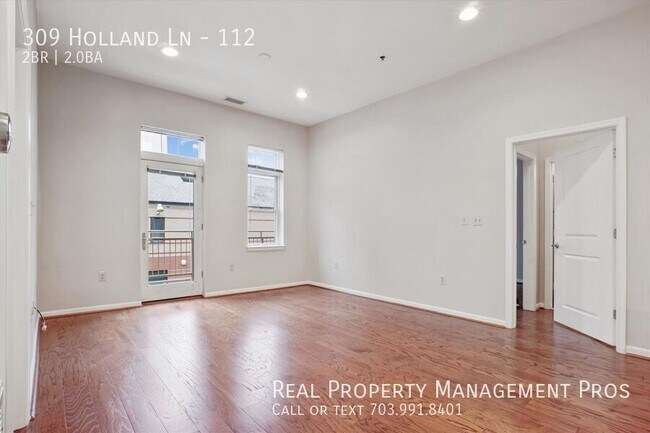 Building Photo - 309 Holland Ln