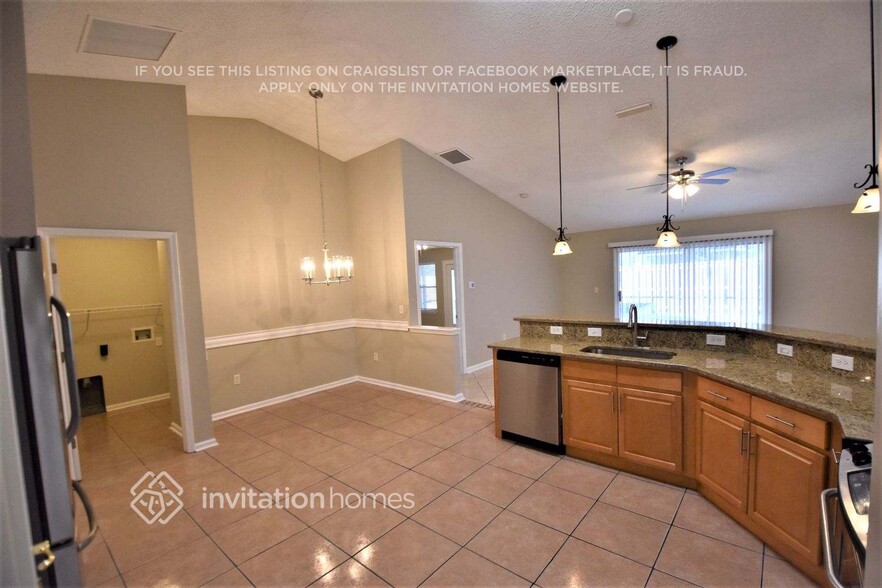 Building Photo - 1335 Ardmore St