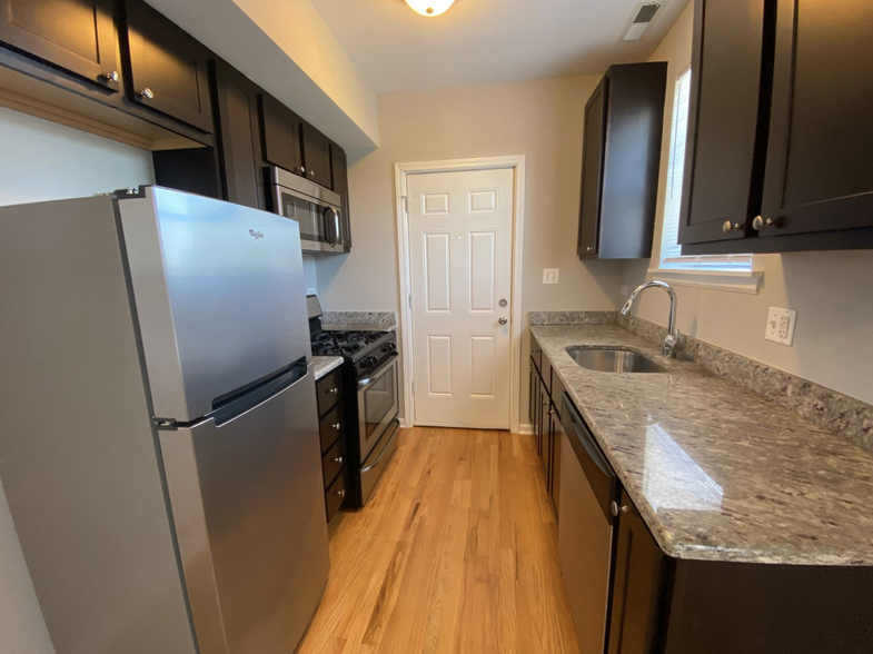 Updated Kitchen - 2807 W Lawrence Ave