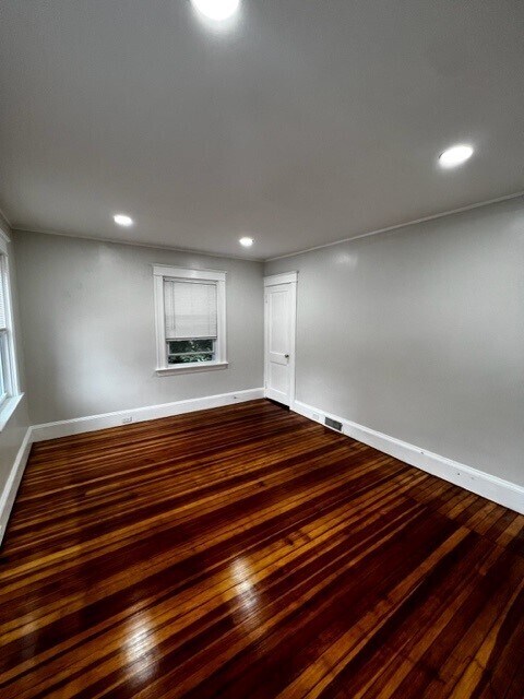 Bedroom - 42 Burlington St