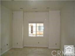 Building Photo - 313 Lampman Way