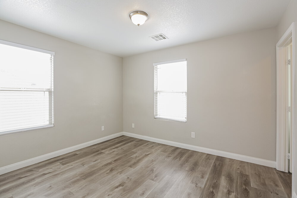 Building Photo - 10810 W Old Ironsides Ave