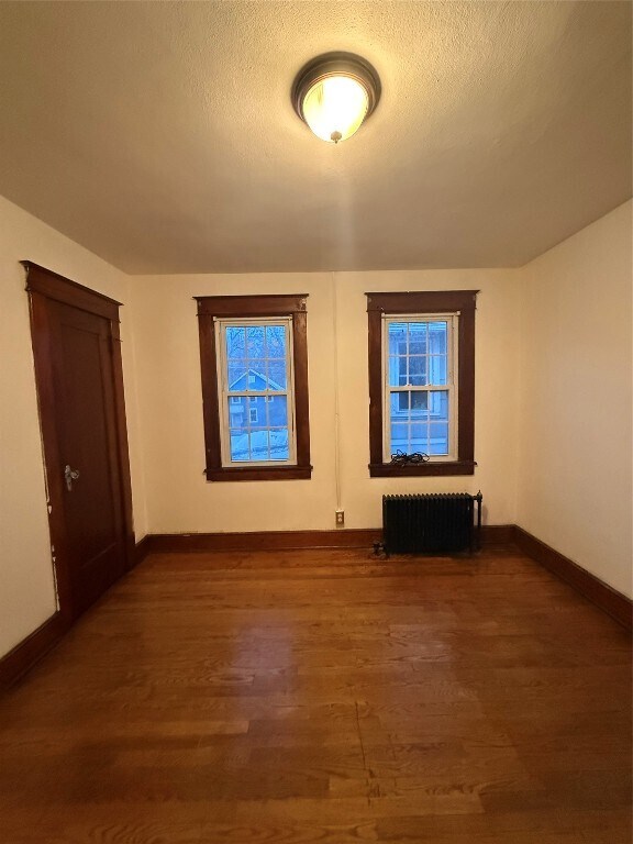 Building Photo - 198 Chapin St