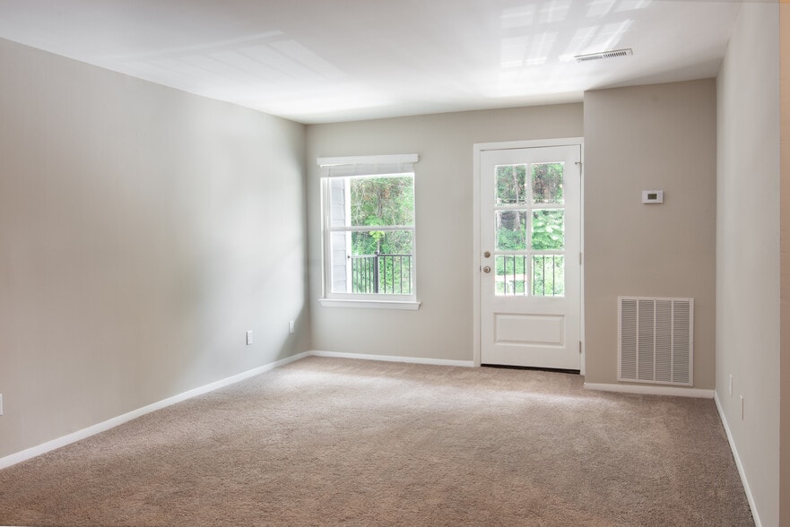 Building Photo - Sterling Heights Apartments by Callio Properties