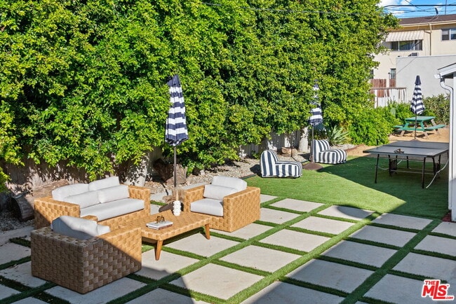 Building Photo - 1224 N Ogden Dr