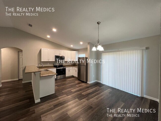 Building Photo - 7593 SW 82nd St