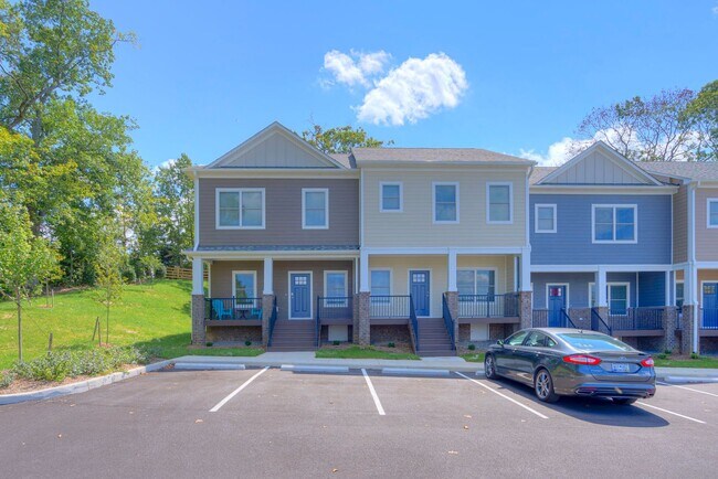 Building Photo - Brand New Townhouse Community in Blacksburg!