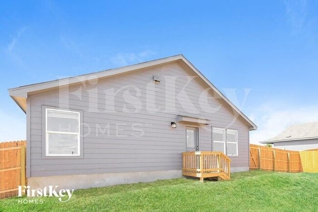 Building Photo - 131 Agave Cir