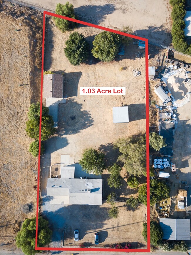Primary Photo - 20724 Palomar St