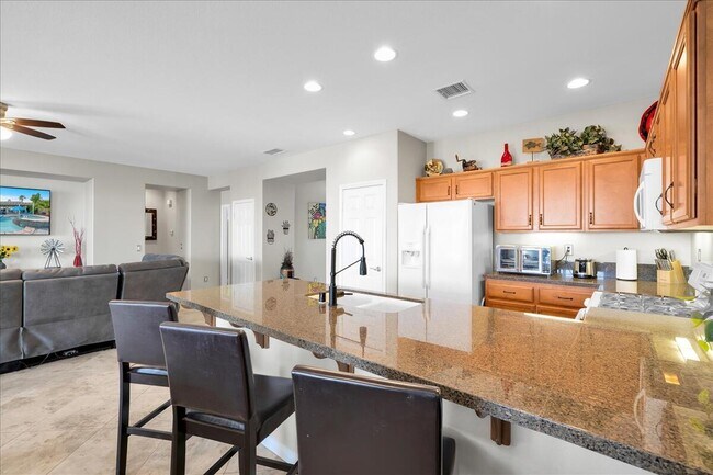 Building Photo - 60636 Desert Shadows Dr