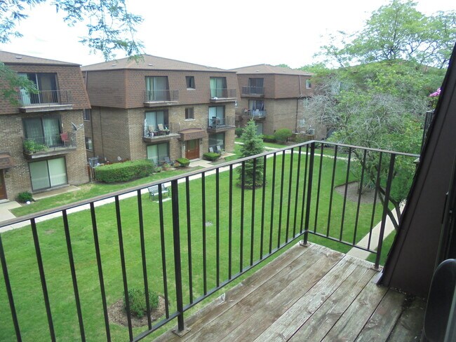 Building Photo - 9810 Bianco Terrace