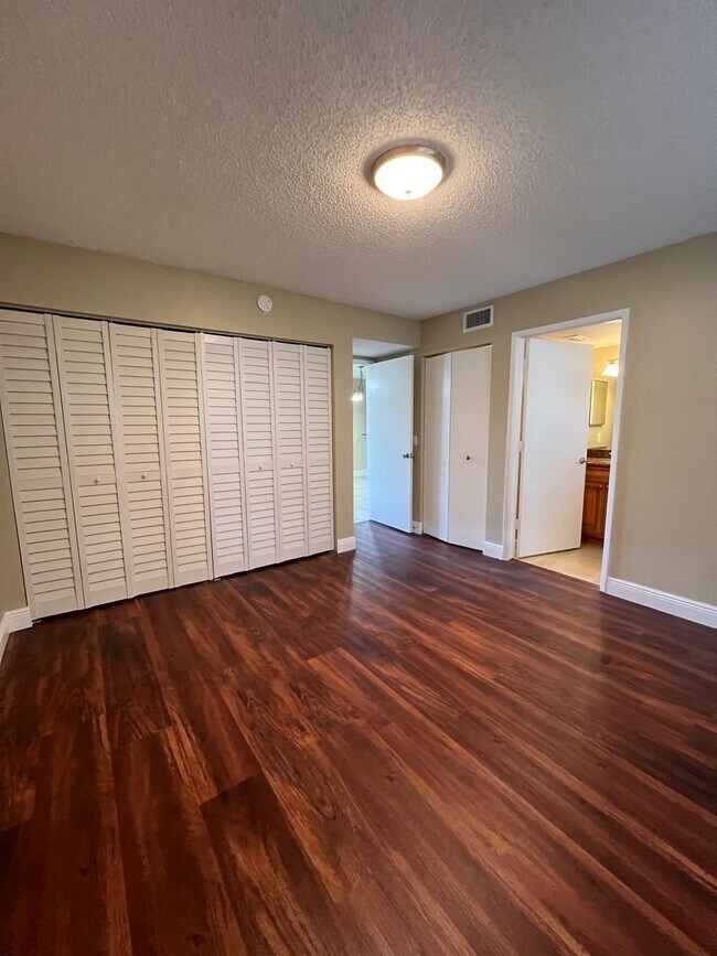 Building Photo - 1520 Windorah Way